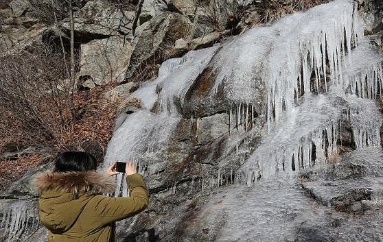 农谚大雪不冻倒春寒,大雪不寒明年旱是什么意思？